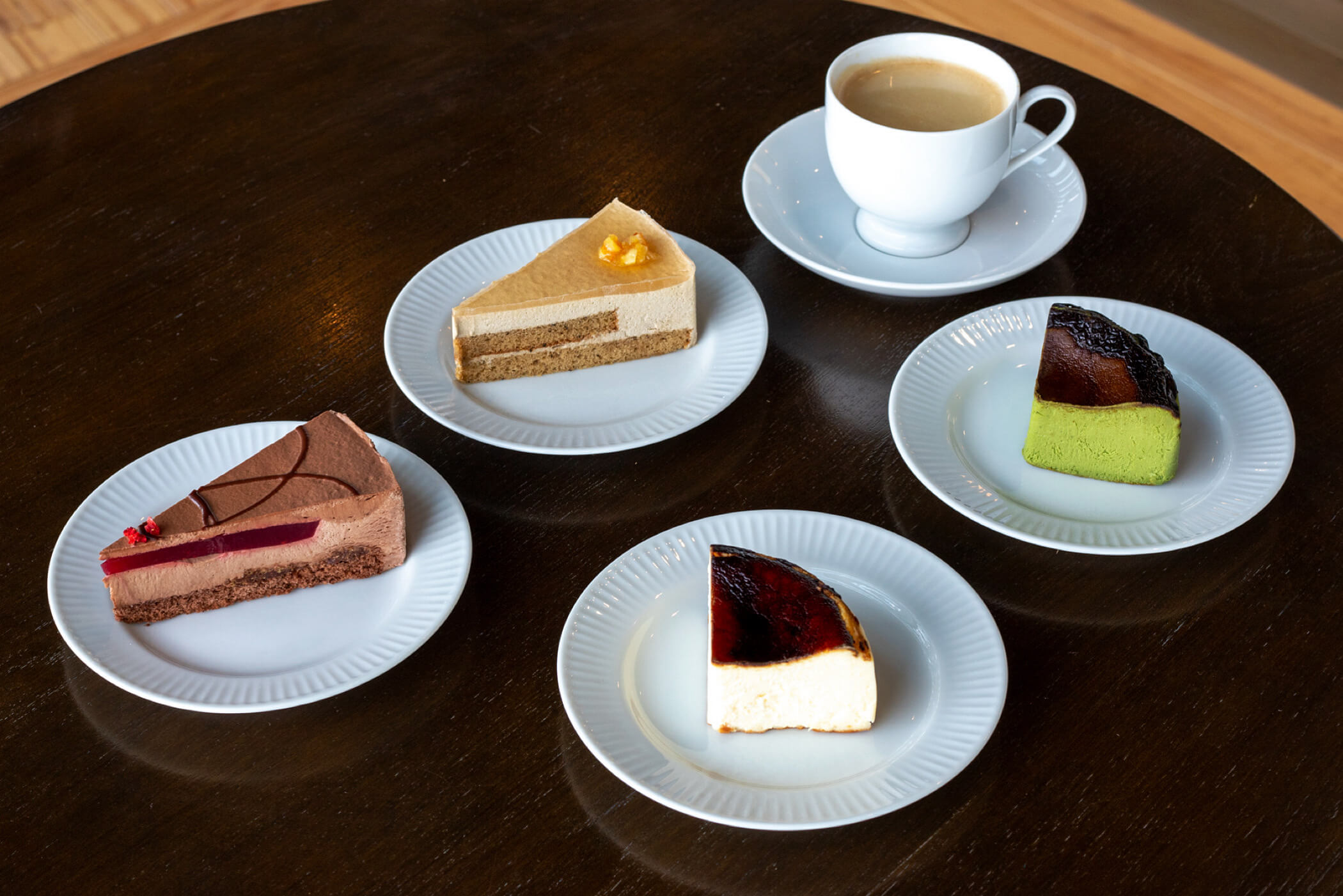 2025年11月時点でクルーズカフェキャナルで提供しているケーキ4種