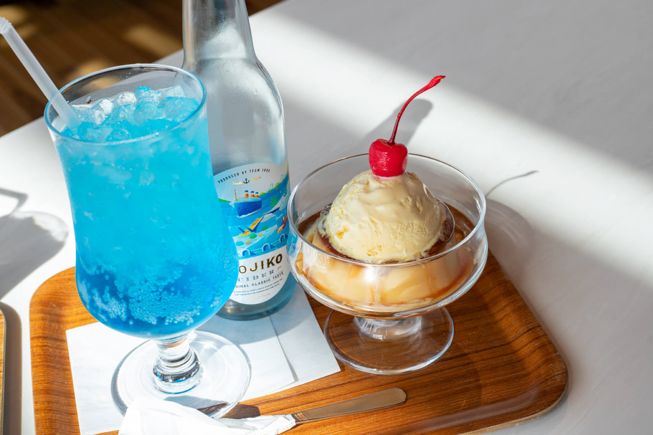 昭和レトロプリンと門司港マリンサイダーブルー
