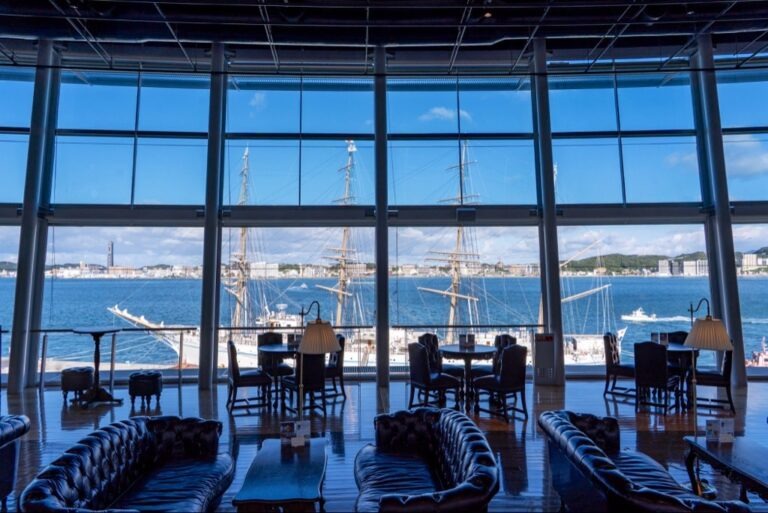 関門海峡ミュージアム4階のクルーズカフェキャナルからのロケーション