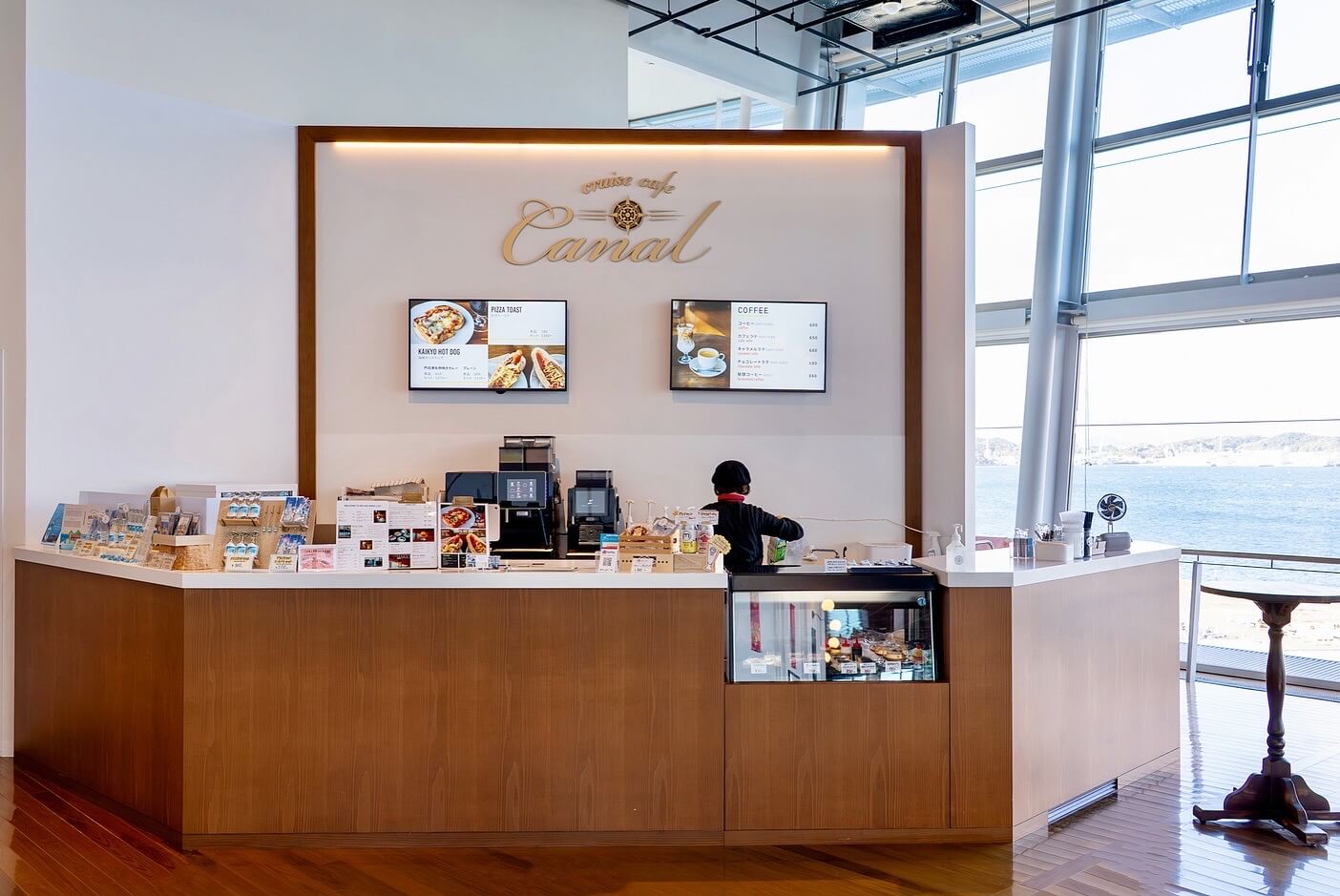 クルーズカフェキャナルのカウンター