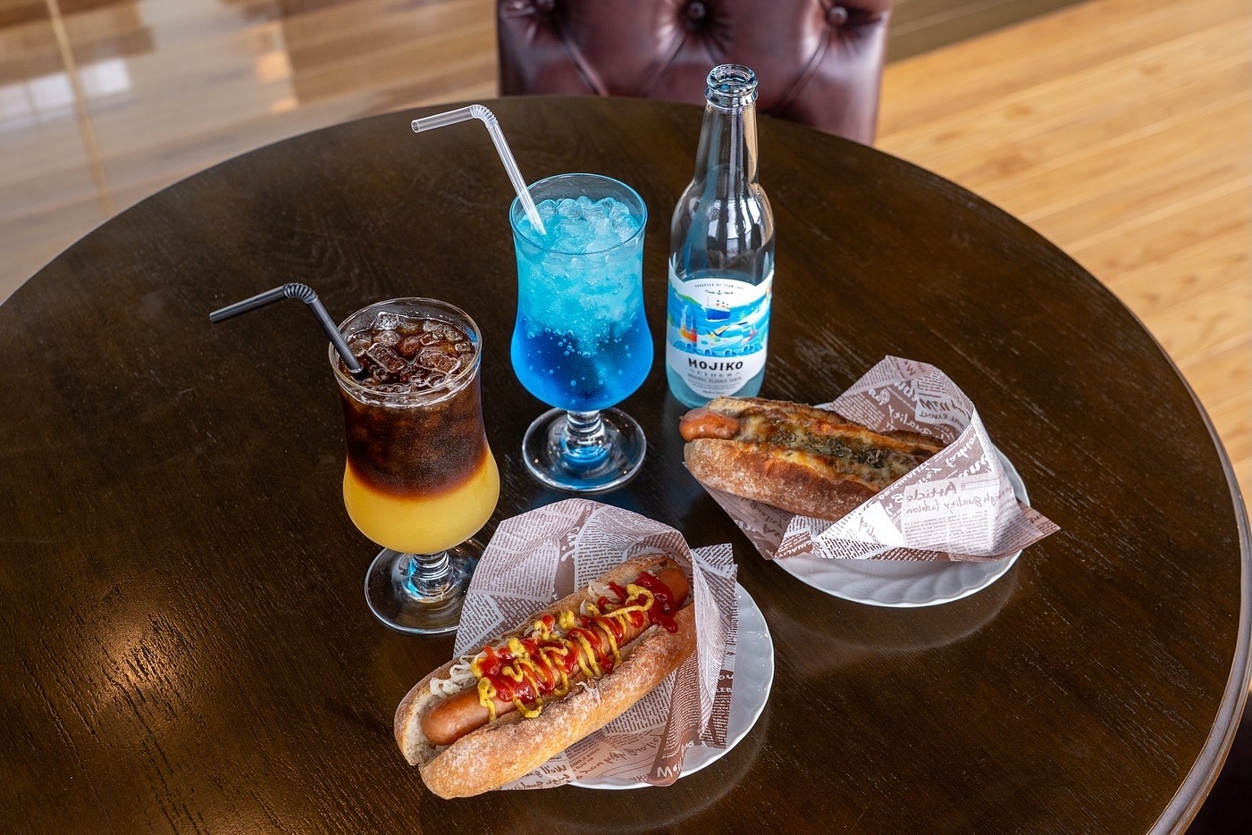 門司港名物ホットドッグと門司港サイダー